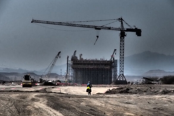 Ausfahrt aus Sohar, 30km Gegenwind, Baustellen, viel Verkehr
