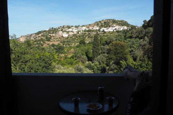 Blick auf Axos vom Balkon unseres Zimmers.